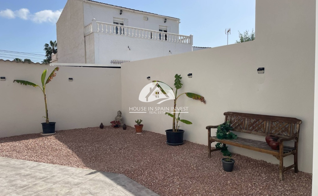 Resale - Villa - Torrevieja - La Siesta - El Chaparral - San Luis