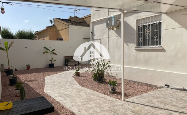 Resale - Villa - Torrevieja - La Siesta - El Chaparral - San Luis