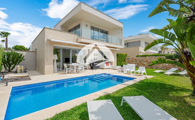 Resale - Villa - Orihuela Costa - Vistabella