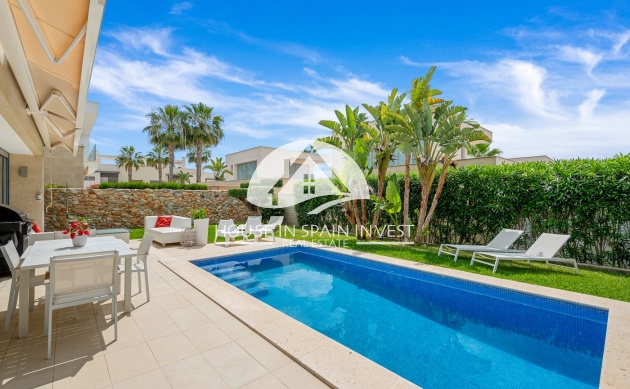 Resale - Villa - Orihuela Costa - Vistabella