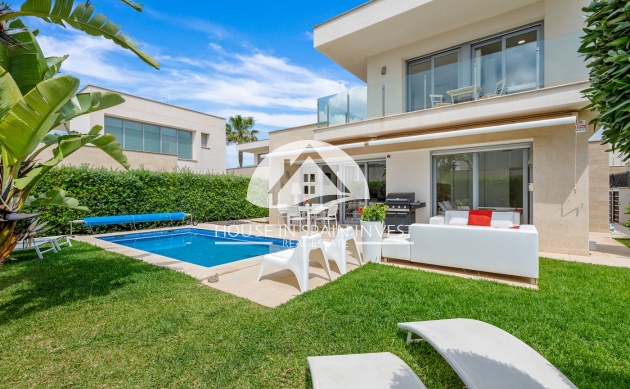 Resale - Villa - Orihuela Costa - Vistabella