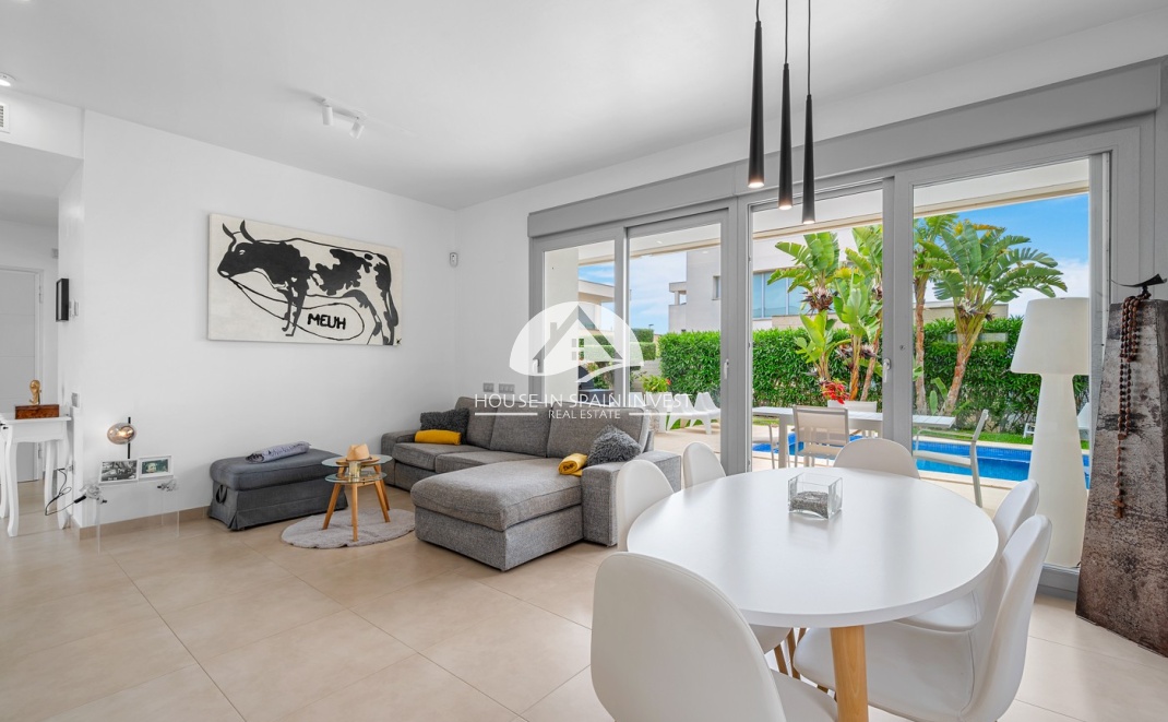 Resale - Villa - Orihuela Costa - Vistabella