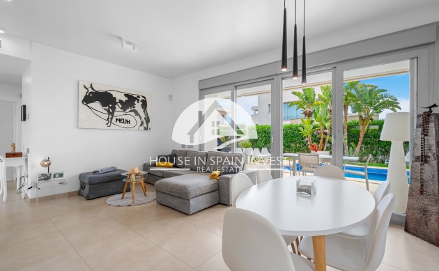 Resale - Villa - Orihuela Costa - Vistabella