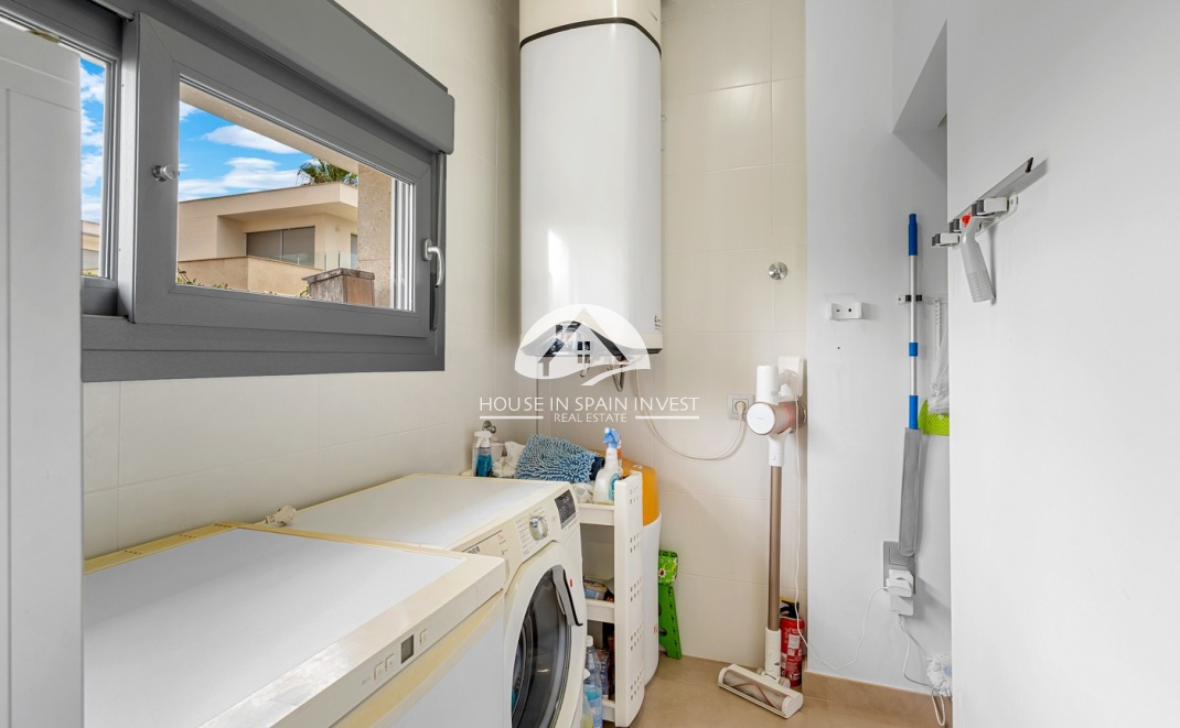 Resale - Villa - Orihuela Costa - Vistabella