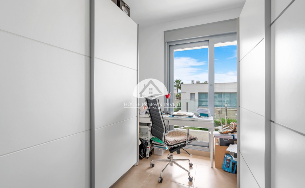 Resale - Villa - Orihuela Costa - Vistabella