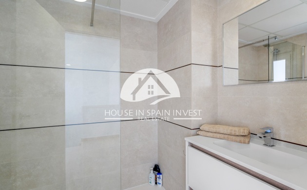 Resale - Villa - Orihuela Costa - Vistabella