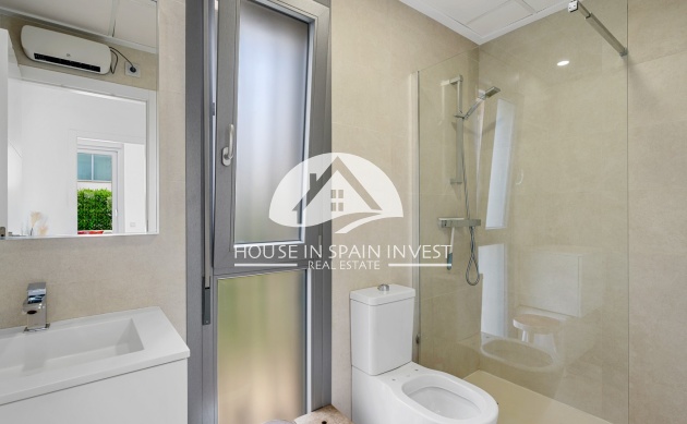 Resale - Villa - Orihuela Costa - Vistabella