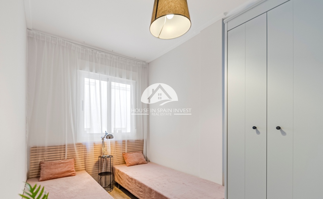 Resale - Townhouse - Torrevieja - Los Balcones  