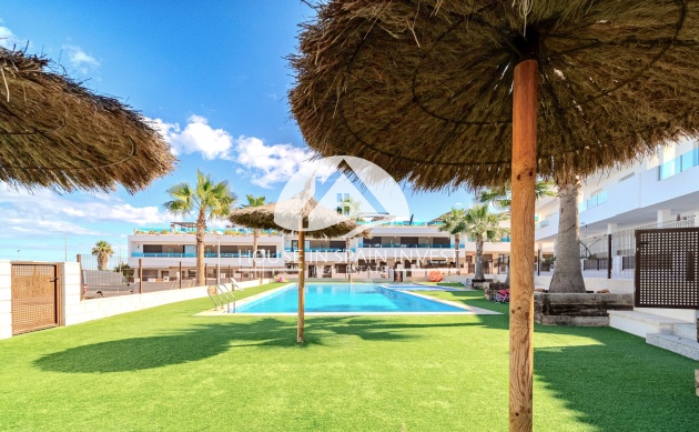 Resale - Townhouse - Torrevieja - Los Balcones  