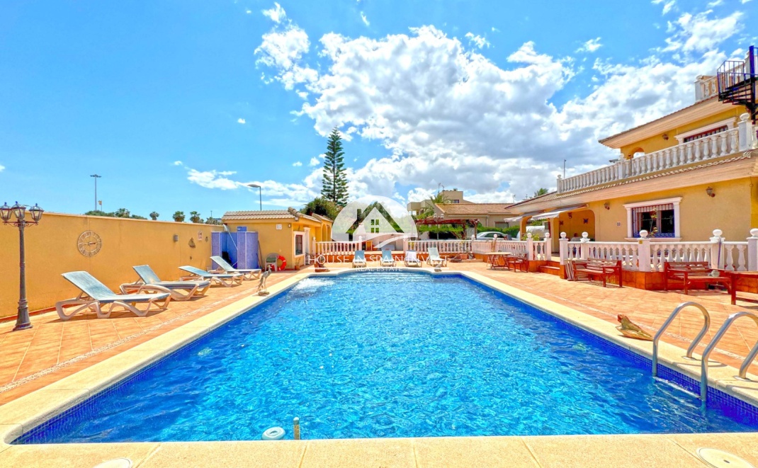 Reventa - Chalet - Torrevieja - Los Balcones  