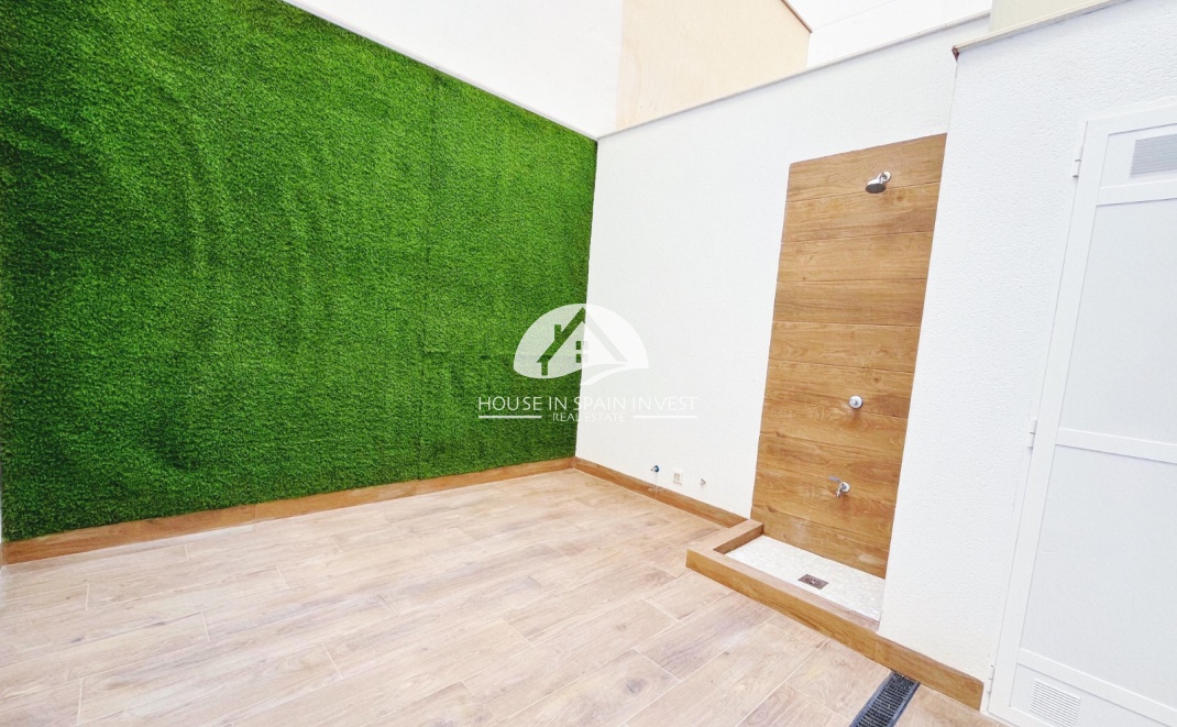 Resale - Apartment  - Torrevieja - Playa del Cura