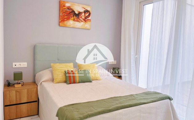 Resale - Apartment  - Torrevieja - Playa del Cura