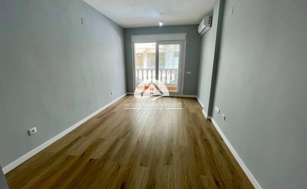 Resale - Apartment  - Torrevieja - La Mata