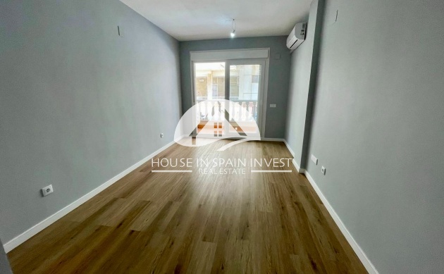 Resale - Apartment  - Torrevieja - La Mata