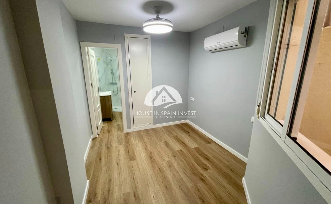 Resale - Apartment  - Torrevieja - La Mata