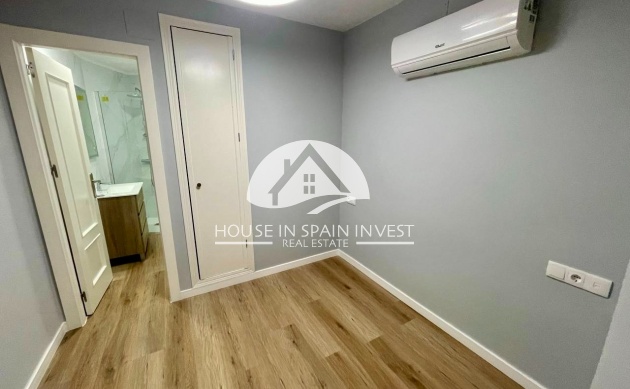 Resale - Apartment  - Torrevieja - La Mata