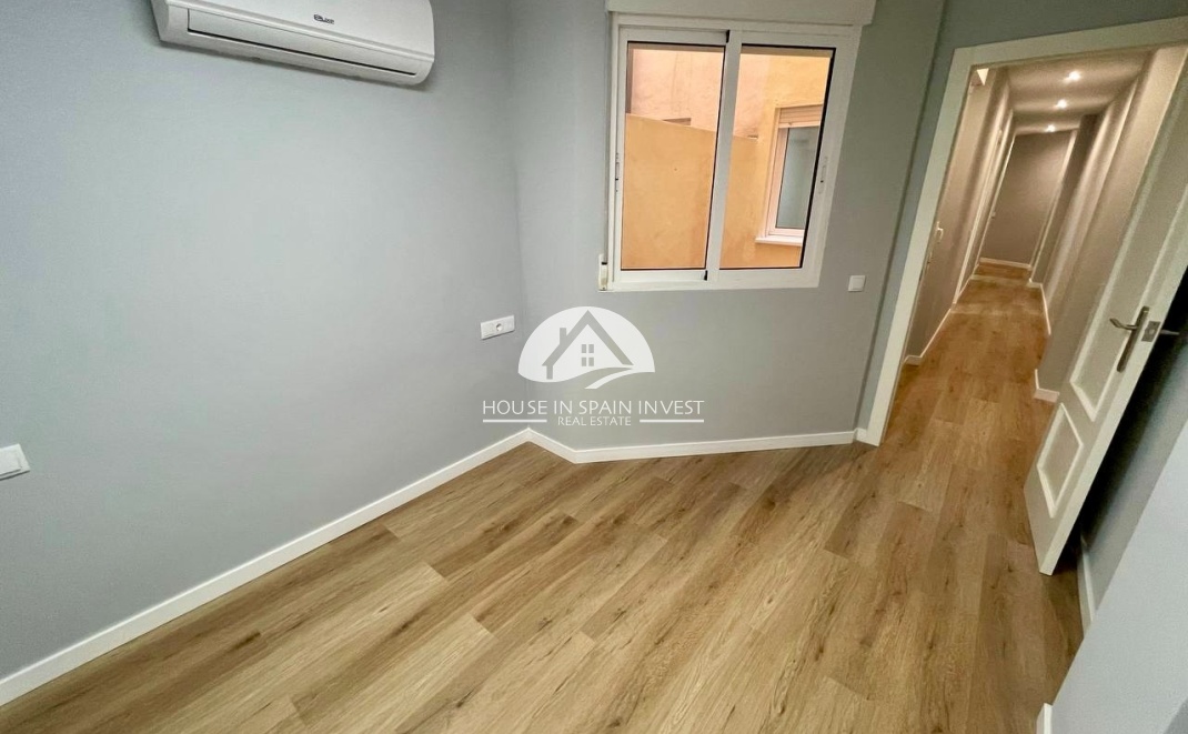 Resale - Apartment  - Torrevieja - La Mata