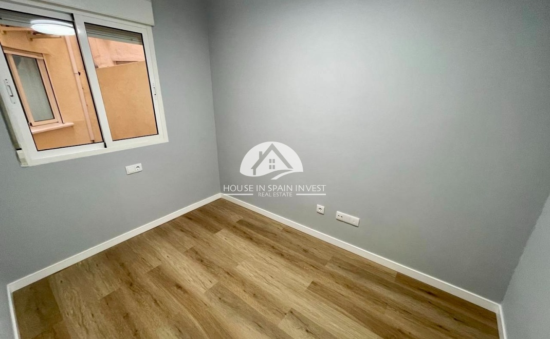 Resale - Apartment  - Torrevieja - La Mata