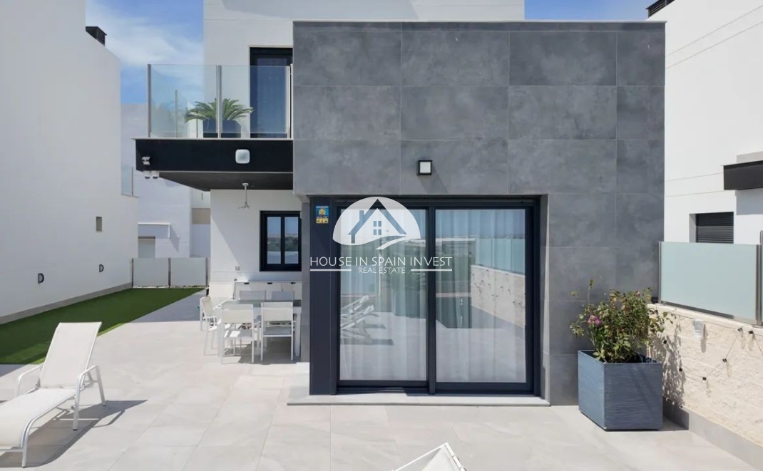 Resale - Villa - Torrevieja - Los Balcones  