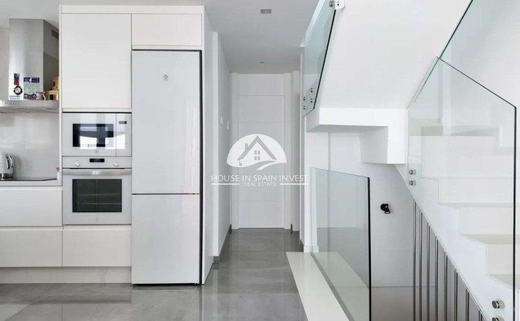 Resale - Villa - Torrevieja - Los Balcones  