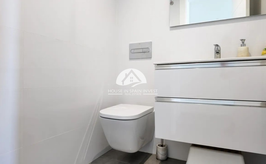 Resale - Villa - Torrevieja - Los Balcones  