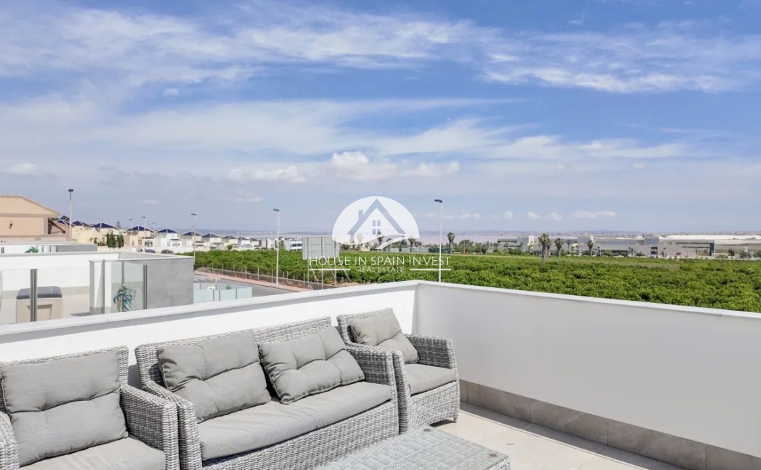 Resale - Villa - Torrevieja - Los Balcones  