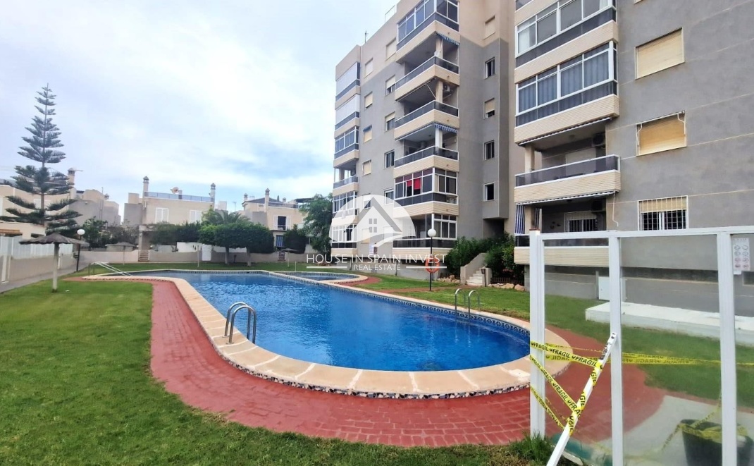 Resale - Townhouse - Torrevieja - Aguas Nuevas - Sector 25
