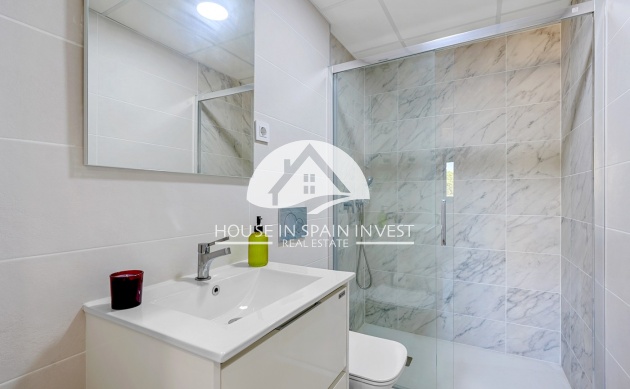 Resale - Apartment  - Orihuela Costa - Punta Prima  