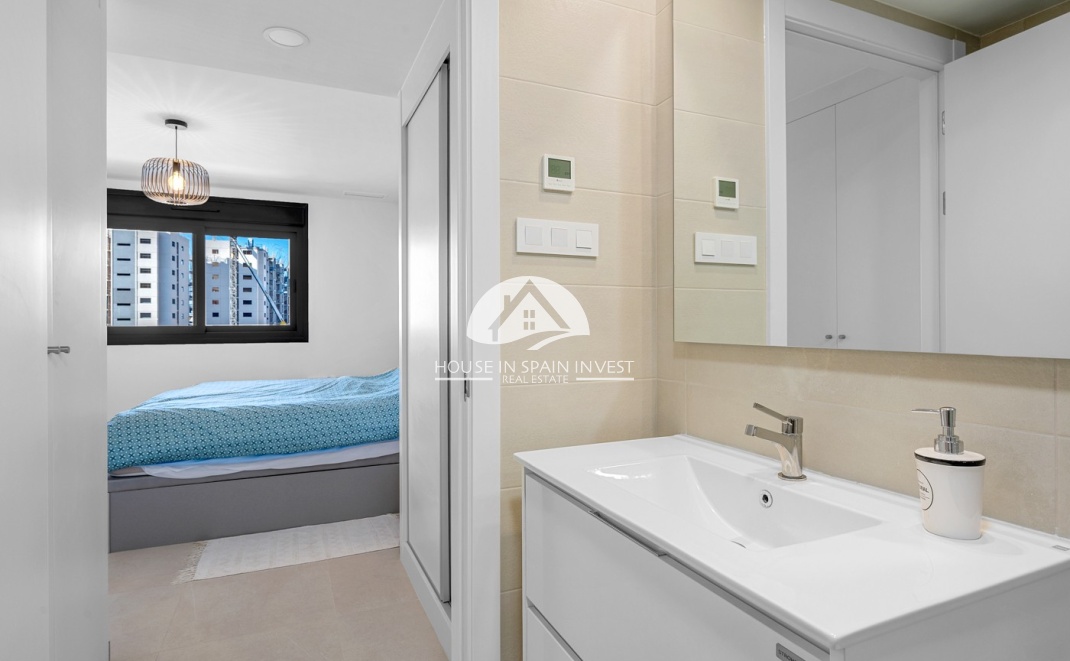 Resale - Apartment  - Orihuela Costa - Punta Prima  