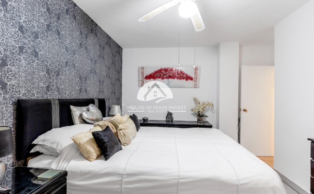 Resale - Apartment  - Torrevieja - Playa del Cura