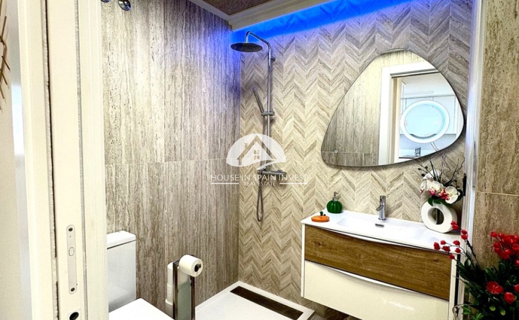 Resale - Townhouse - Torrevieja - Los Balcones  