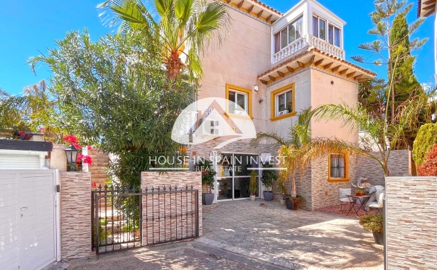Resale - Villa - Orihuela Costa - La Zenia