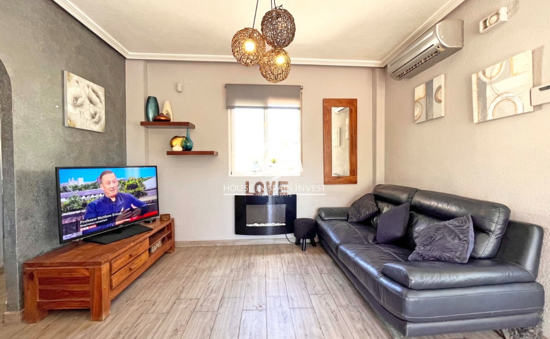 Resale - Villa - Orihuela Costa - La Zenia