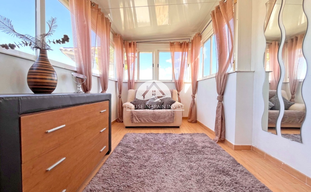 Resale - Villa - Orihuela Costa - La Zenia