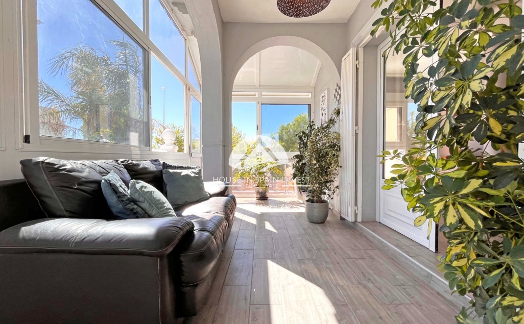 Resale - Villa - Orihuela Costa - La Zenia