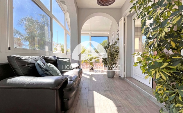 Resale - Villa - Orihuela Costa - La Zenia