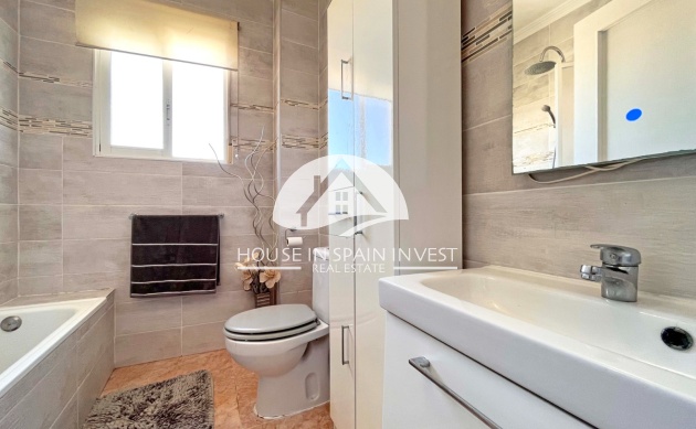 Resale - Villa - Orihuela Costa - La Zenia