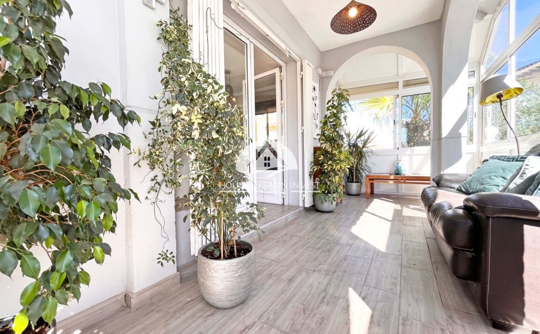 Resale - Villa - Orihuela Costa - La Zenia