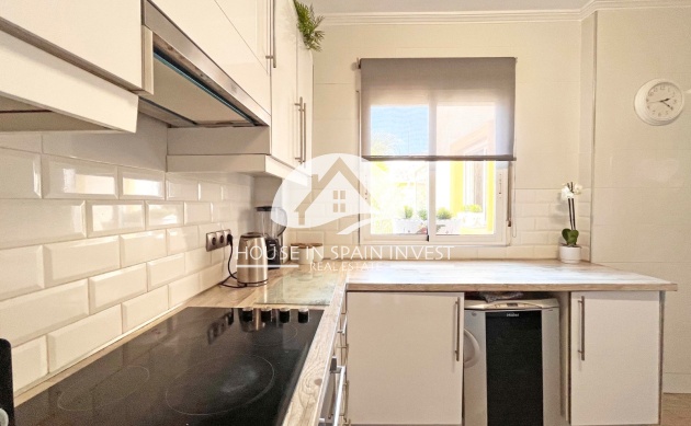 Resale - Villa - Orihuela Costa - La Zenia