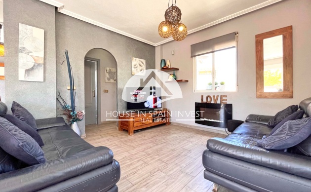 Resale - Villa - Orihuela Costa - La Zenia