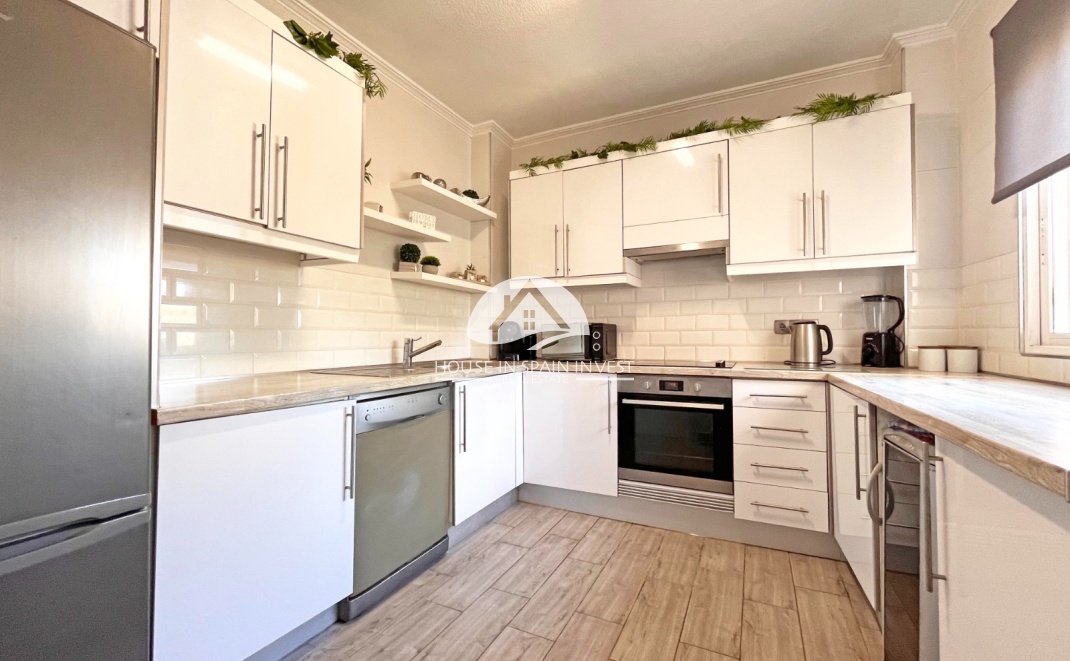 Resale - Villa - Orihuela Costa - La Zenia