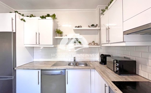 Resale - Villa - Orihuela Costa - La Zenia