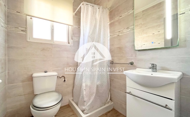 Resale - Villa - Orihuela Costa - La Zenia