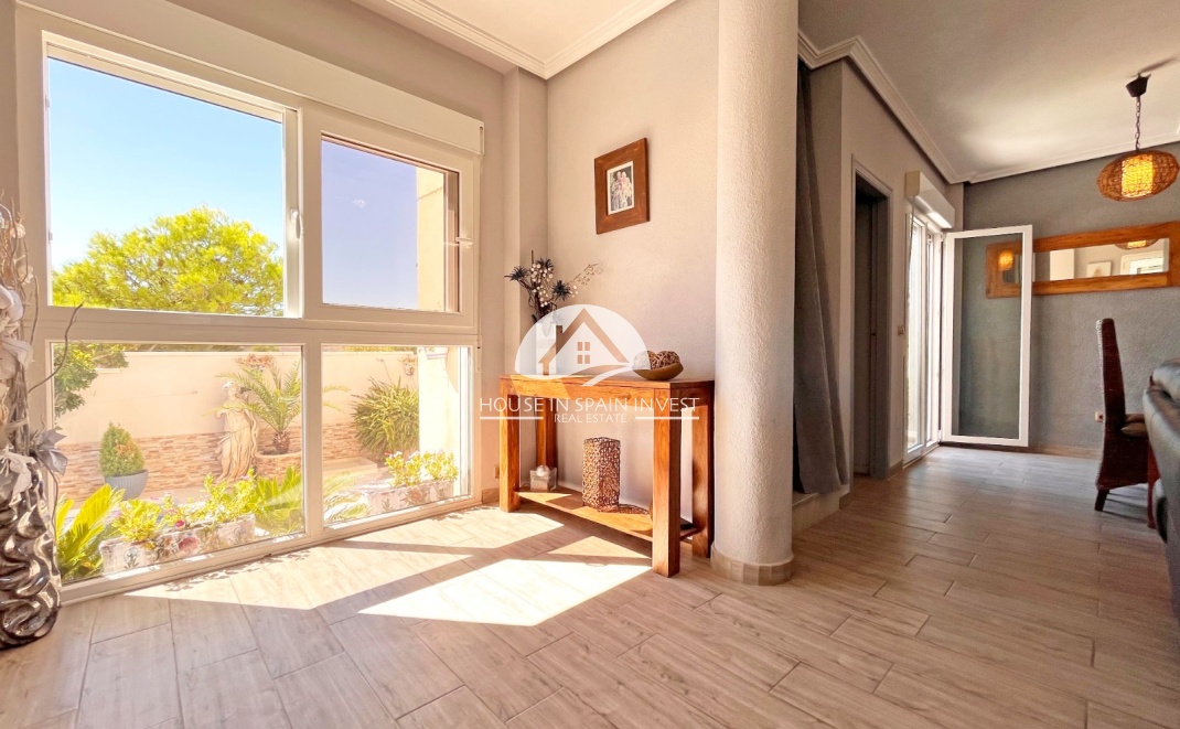 Resale - Villa - Orihuela Costa - La Zenia