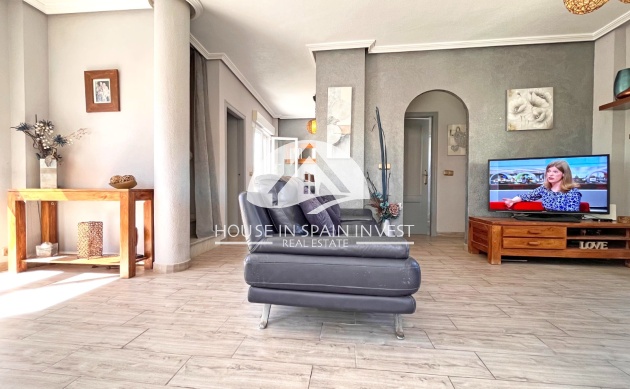 Resale - Villa - Orihuela Costa - La Zenia