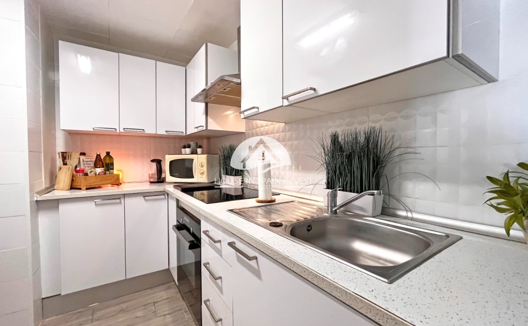 Resale - Villa - Orihuela Costa - La Zenia