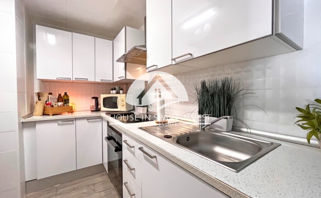 Resale - Villa - Orihuela Costa - La Zenia