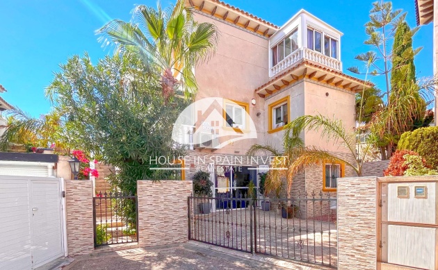 Resale - Villa - Orihuela Costa - La Zenia