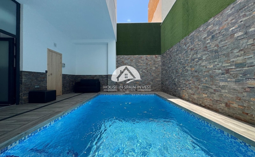 Resale - Apartment  - Torrevieja - Centro