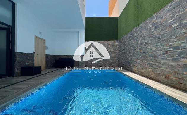Resale - Apartment  - Torrevieja - Centro